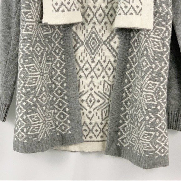 Talbots Grey & White Snowflake Sweater Cardigan SP - Picture 3 of 8